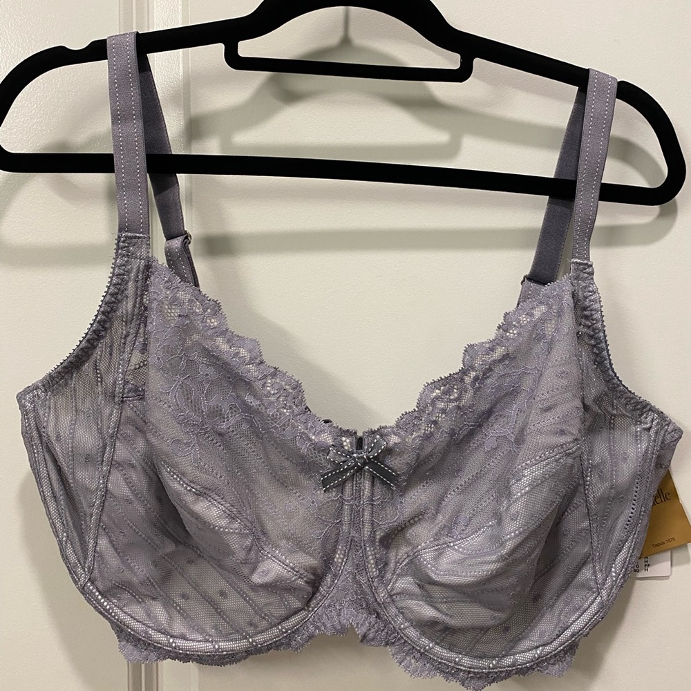 Brand new!! Chantelle 40H